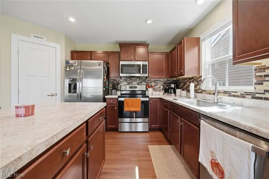 316 Pebble Creek Court, Amherst, OH 44001 - #3