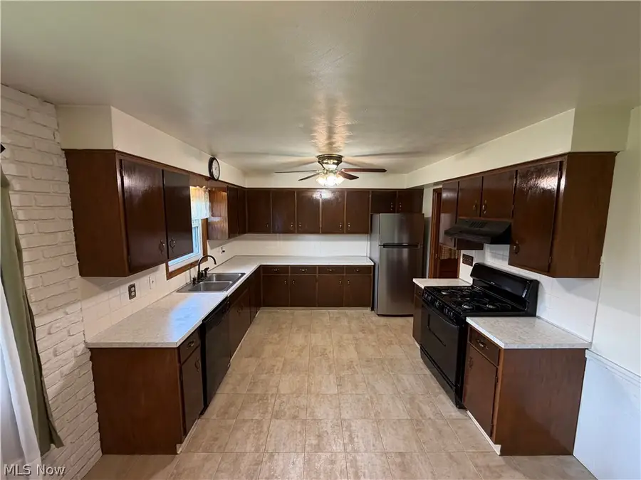 184 Circle View Drive, New Middletown, OH 44442 - #3