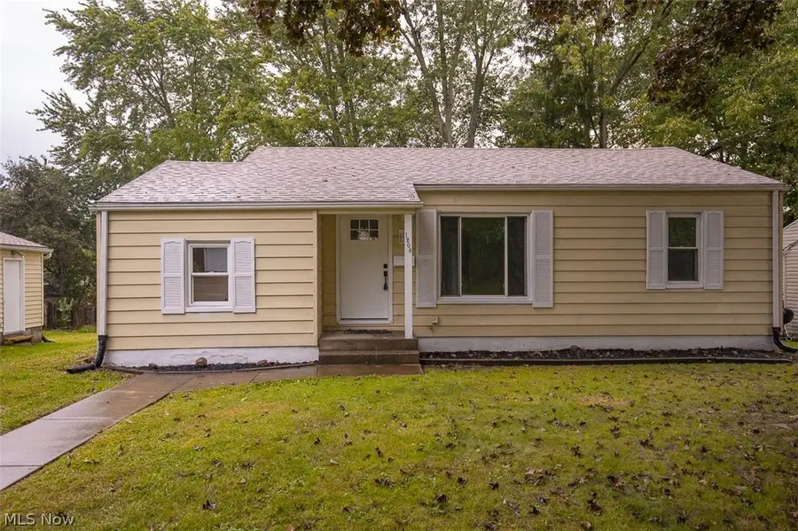 1208 Roslyn Avenue, Akron, OH 44320 - #2