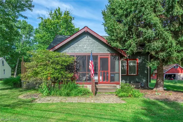 8424 Usher Road, Olmsted Falls, OH 44138