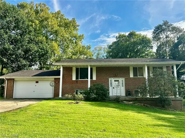 112 Berry Lane, Marietta, OH 45750
