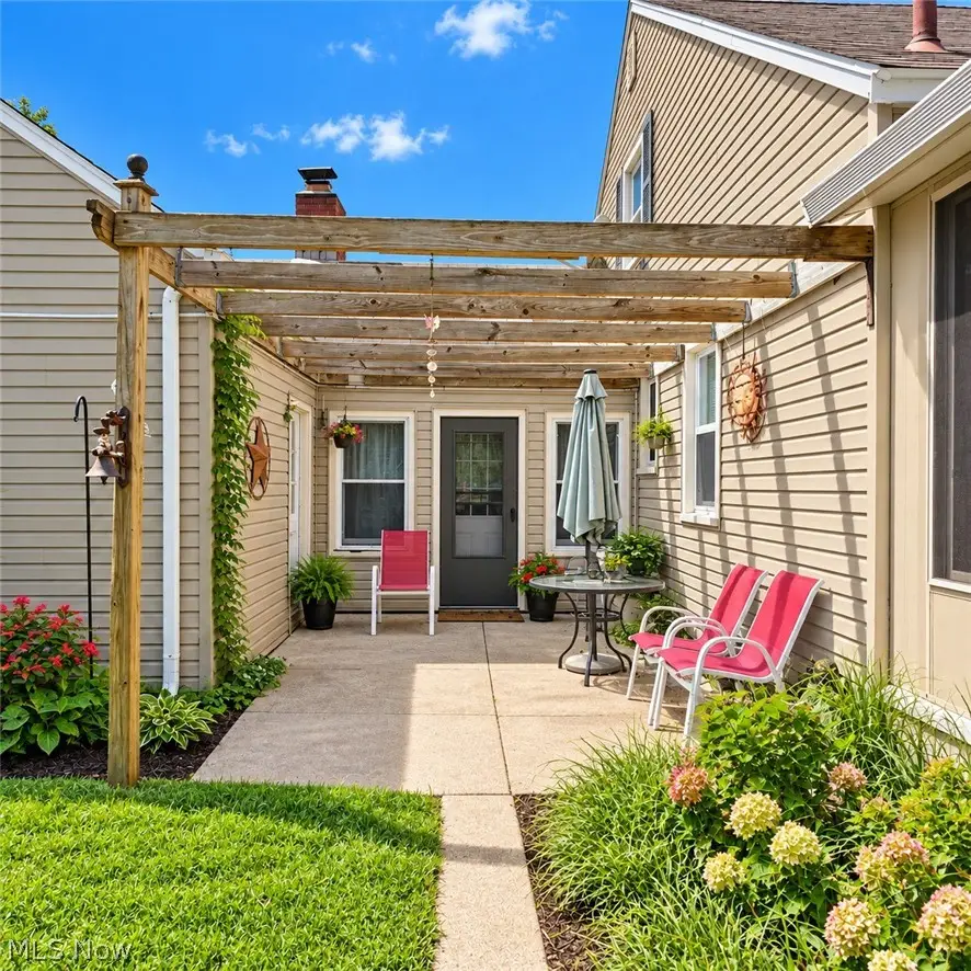 447 Tallwood Drive, Norton, OH 44203 - #3