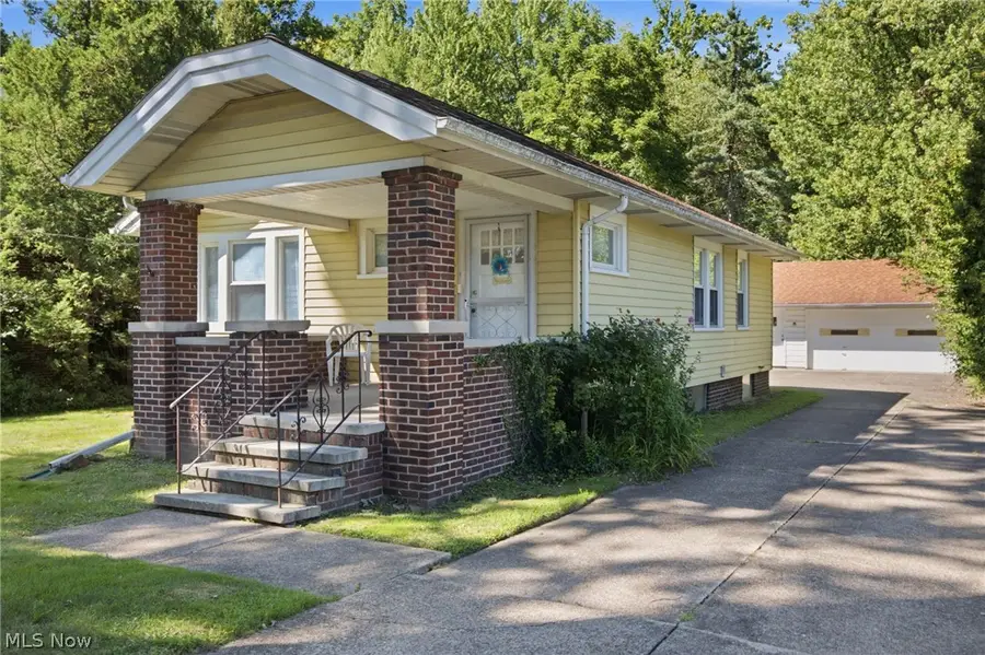 38905 Gardenside Drive, Willoughby, OH 44094 - #2