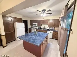 2896 Roanoke Nw Street, Massillon, OH 44646 - #2