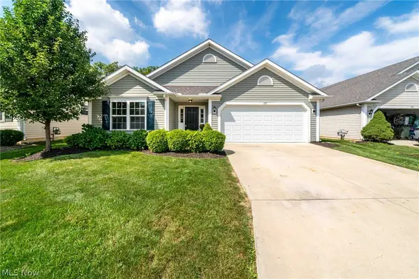 122 Haydens Arbor, Elyria, OH 44035