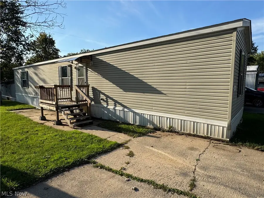 6301 Sue Lynn Drive, Ravenna, OH 44266 - #3