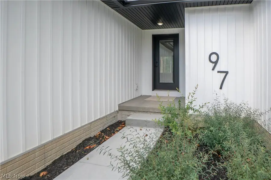 97 Nottingham Street, Tallmadge, OH 44278 - #3