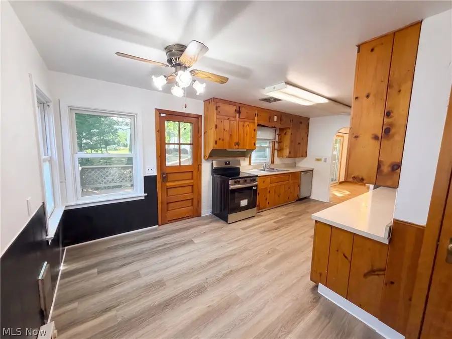 29352 Waldensa Avenue, Wickliffe, OH 44092 - #2