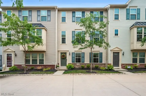 1385 Annette Court, Lakewood, OH 44107