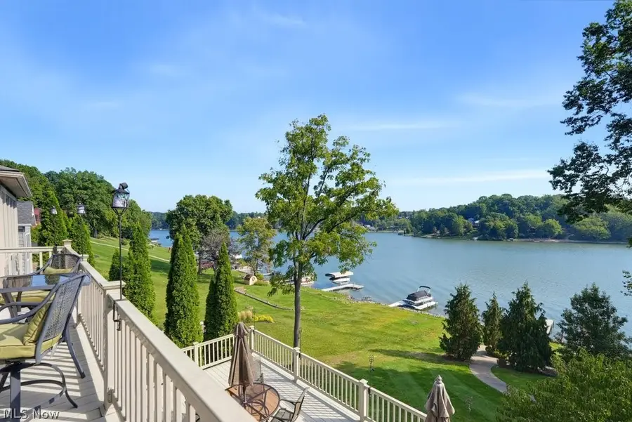 338 W Mohawk Drive, Malvern, OH 44644 - #3