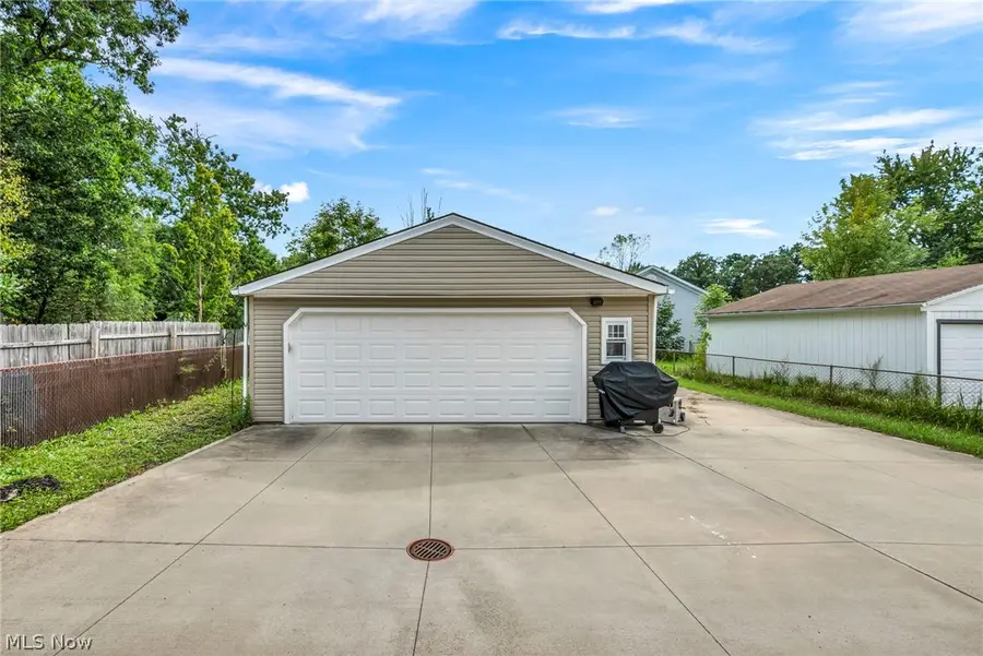 1175 Lloyd Avenue, Aurora, OH 44202 - #3
