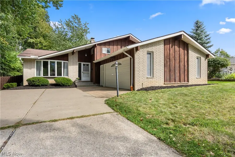 7653 Trenton Trail, Middleburg Heights, OH 44130 - #2