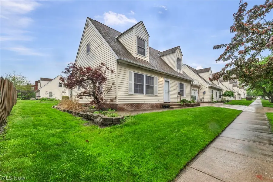 1251 W 70th Street, Cleveland, OH 44102 - #2