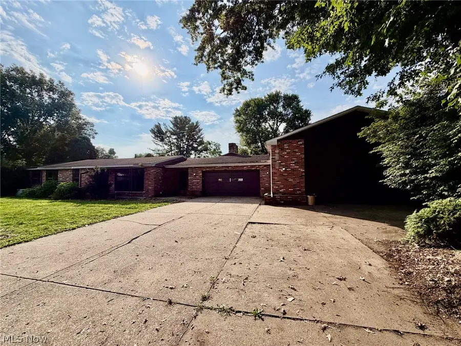 132 W Indian Street, Gnadenhutten, OH 44629 - #2