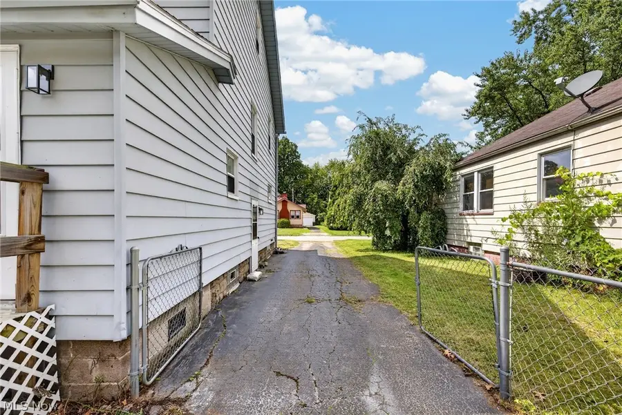 449 Kenilworth Se Avenue, Warren, OH 44483 - #3