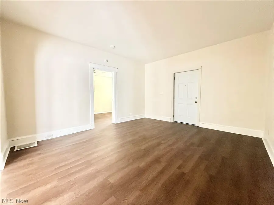 9617 Mount Auburn Avenue, Cleveland, OH 44104 - #2