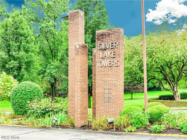 3064 Kent Road, Stow, OH 44224