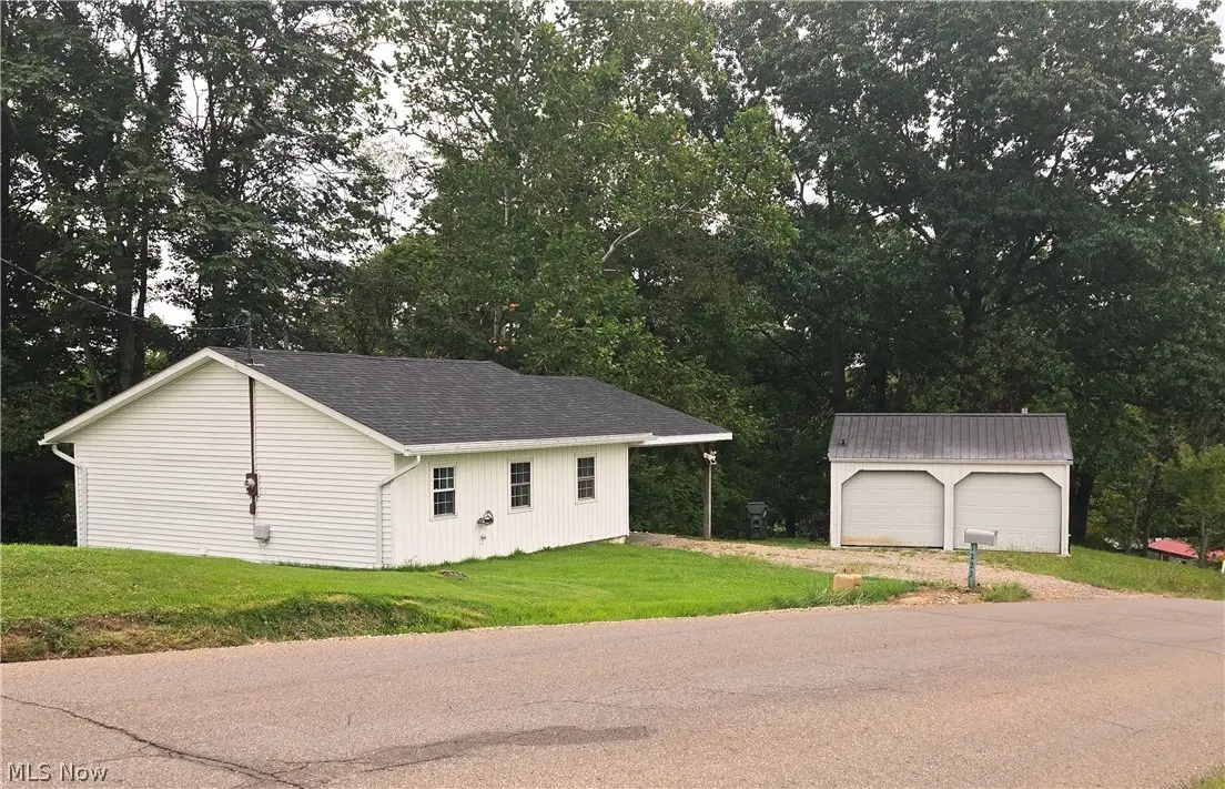1225 Greenhouse Road, Zanesville, OH 43701 - #1