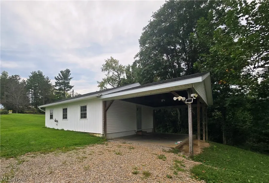 1225 Greenhouse Road, Zanesville, OH 43701 - #2