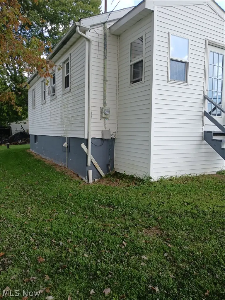 5376 N Park Ext Avenue, Bristolville, OH 44402 - #2