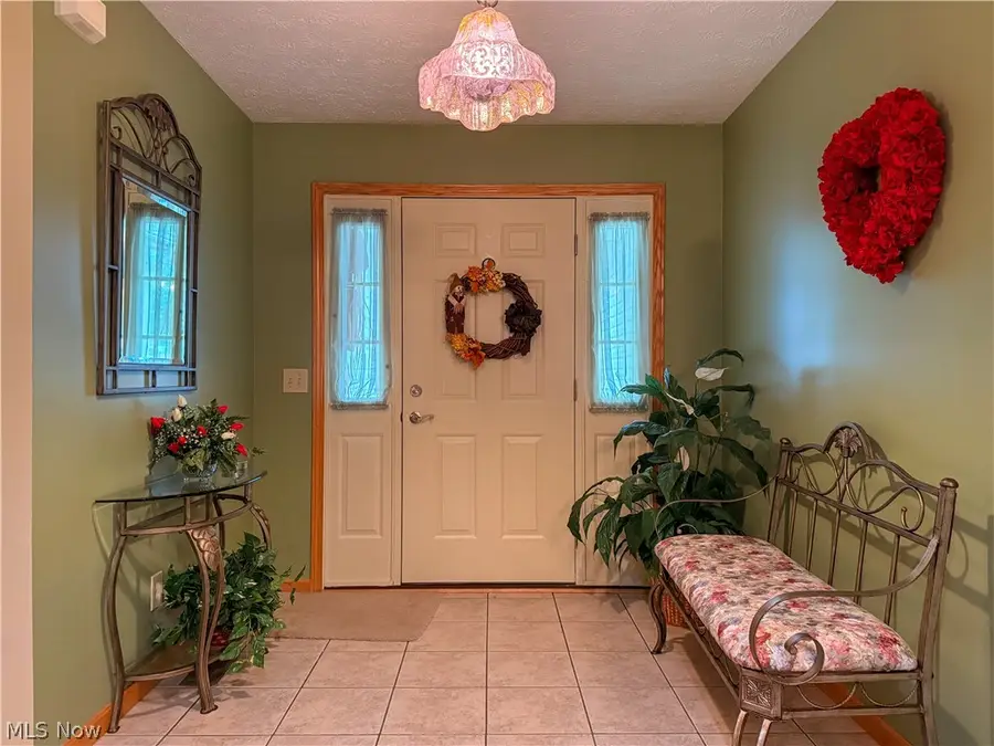 135 Pondview Circle, Rittman, OH 44270 - #3