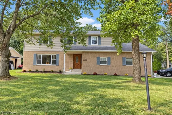 6820 Chadbourne Drive, North Olmsted, OH 44070