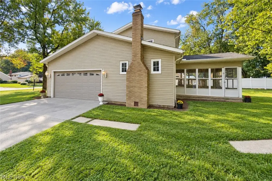 6820 Chadbourne Drive, North Olmsted, OH 44070 - #2