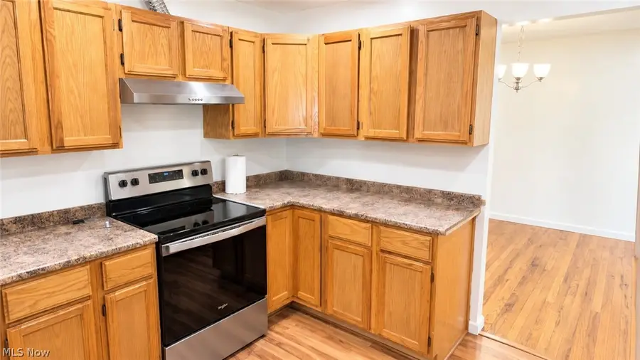 6820 Chadbourne Drive, North Olmsted, OH 44070 - #3