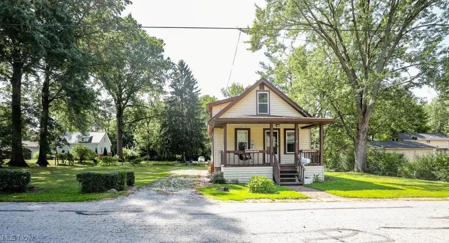 504 E Maple Lane, Ravenna, OH 44266 - #2