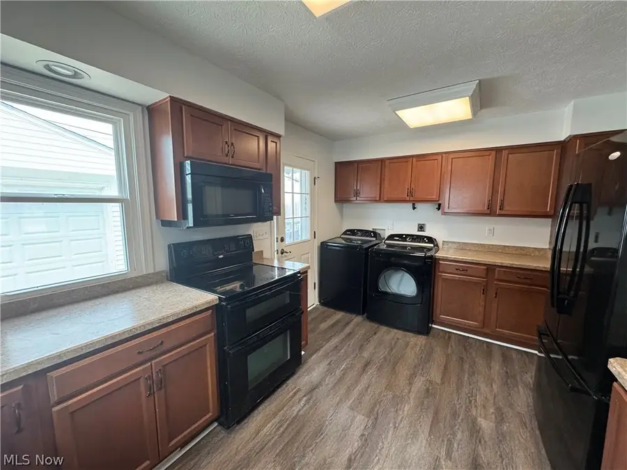 26381 Drakefield Avenue, Euclid, OH 44132 - #3