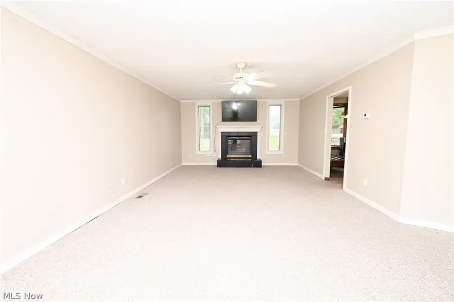 6752 Crestwood Lane, Olmsted, OH 44138 - #3