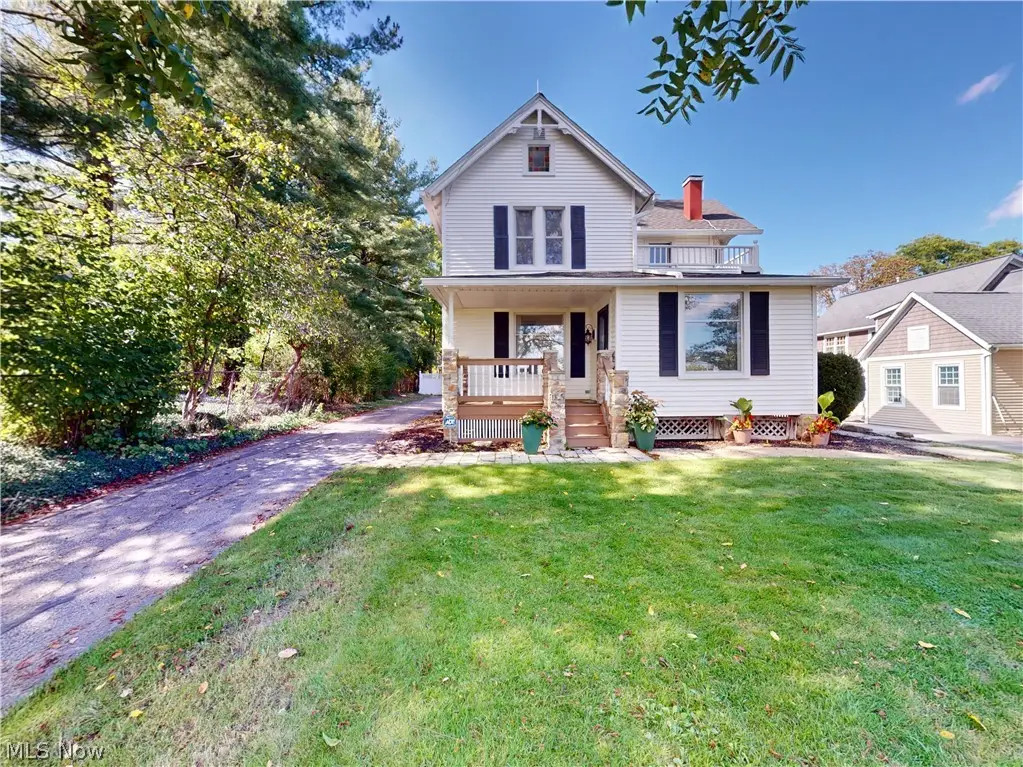 218 Bentleyville Road, Chagrin Falls, OH 44022 - #1