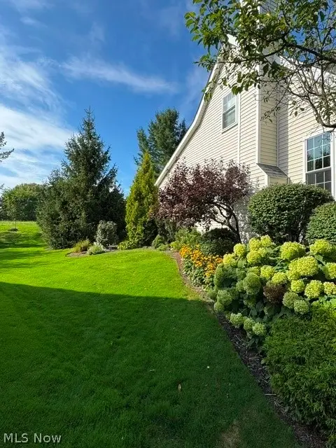 90 W Stonebrooke Drive, Orange, OH 44022 - #2
