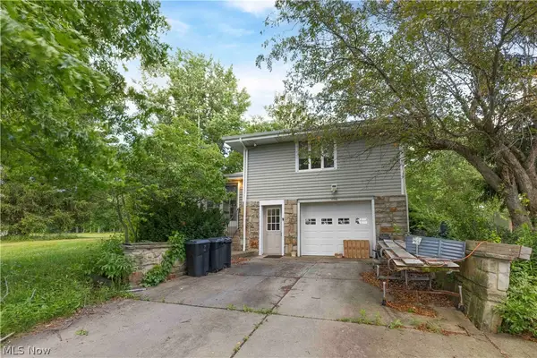 4146 Barclay Messerly Road, Southington, OH 44470