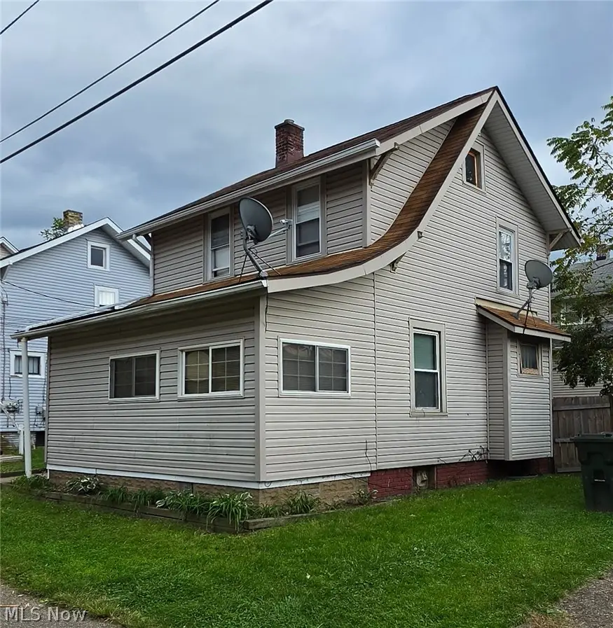 2236 8th Nw Street, Canton, OH 44708 - #2