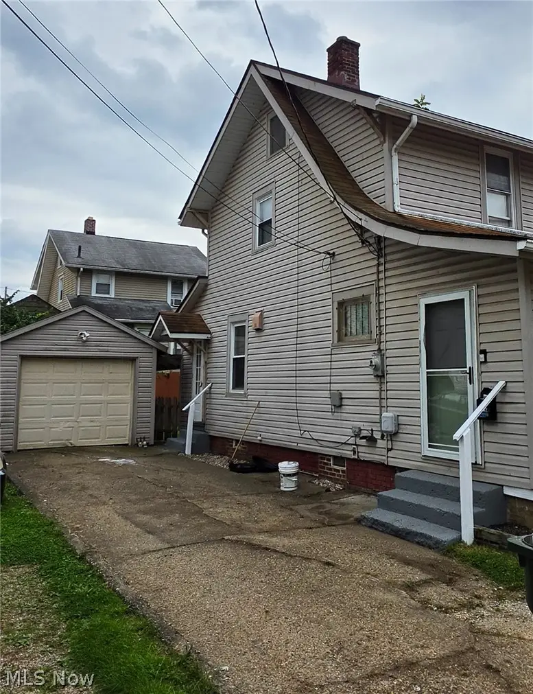 2236 8th Nw Street, Canton, OH 44708 - #3