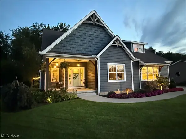 3098 Huntcliffe Ne Road, Canton, OH 44721