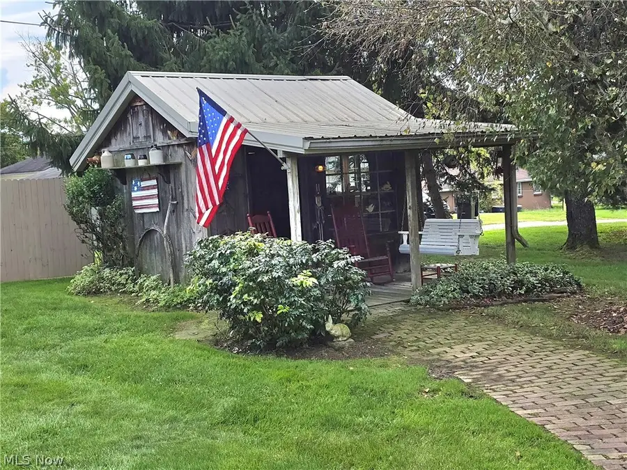 2448 Clarendon Avenue, Zanesville, OH 43701 - #2