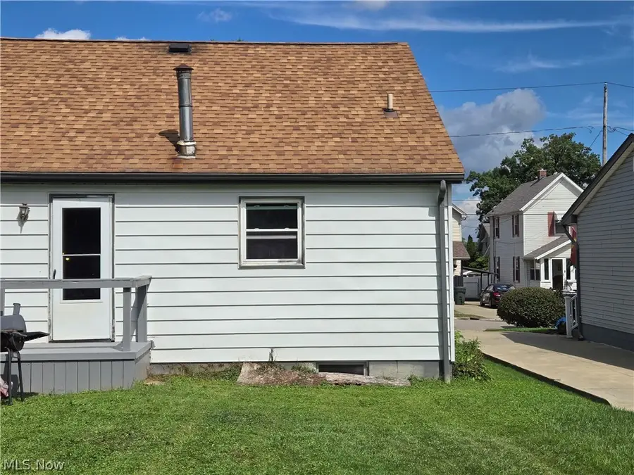80 Omar Street, Struthers, OH 44471 - #3