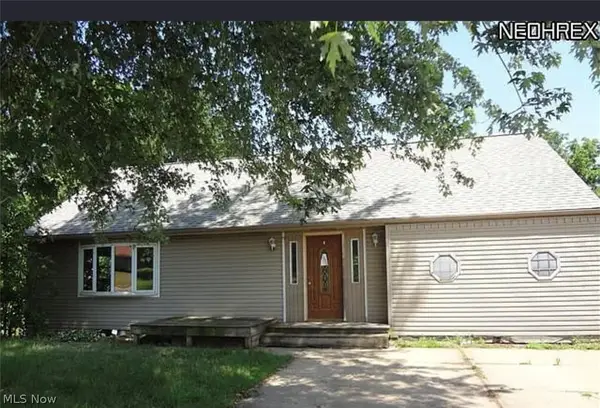 2444 Perry Sw Drive, Canton, OH 44706