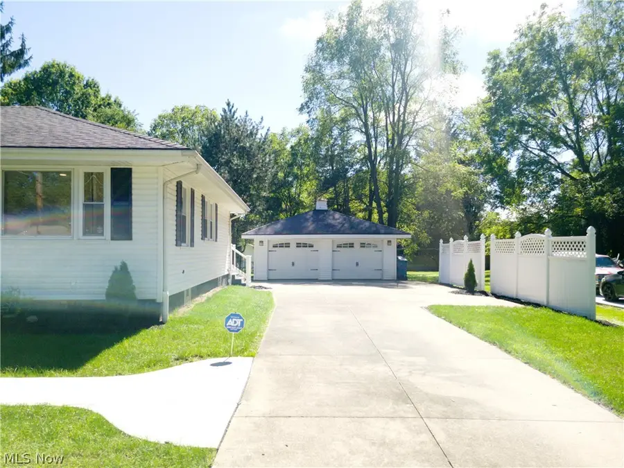 3300 Helmsdale Drive, Springfield, OH 44312 - #3