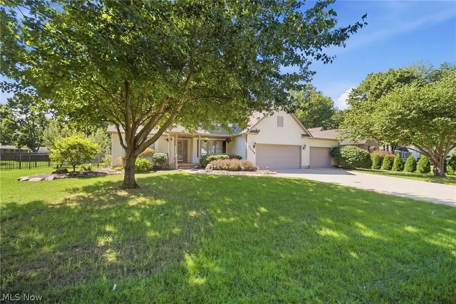 37099 Hunters Trail, Avon, OH 44011 - #2