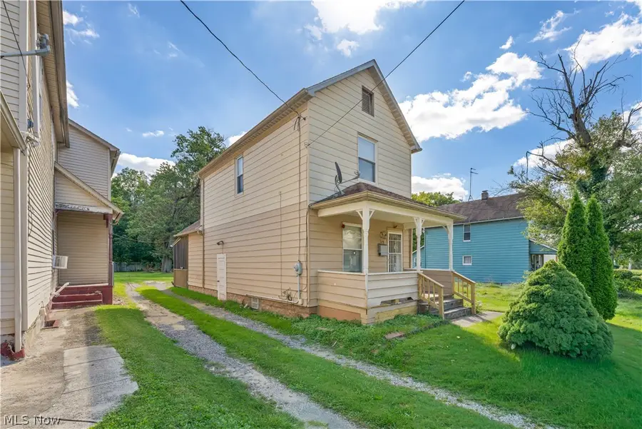 319 S Jackson Street, Youngstown, OH 44506 - #3