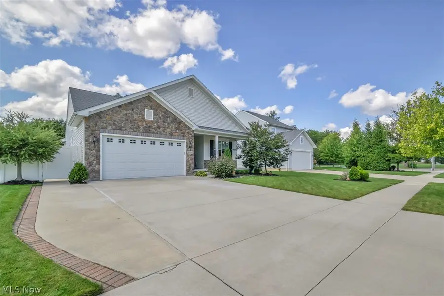 9006 Shady Elm Lane, Olmsted, OH 44138 - #3