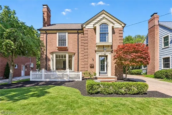 21158 Maplewood Avenue, Rocky River, OH 44116