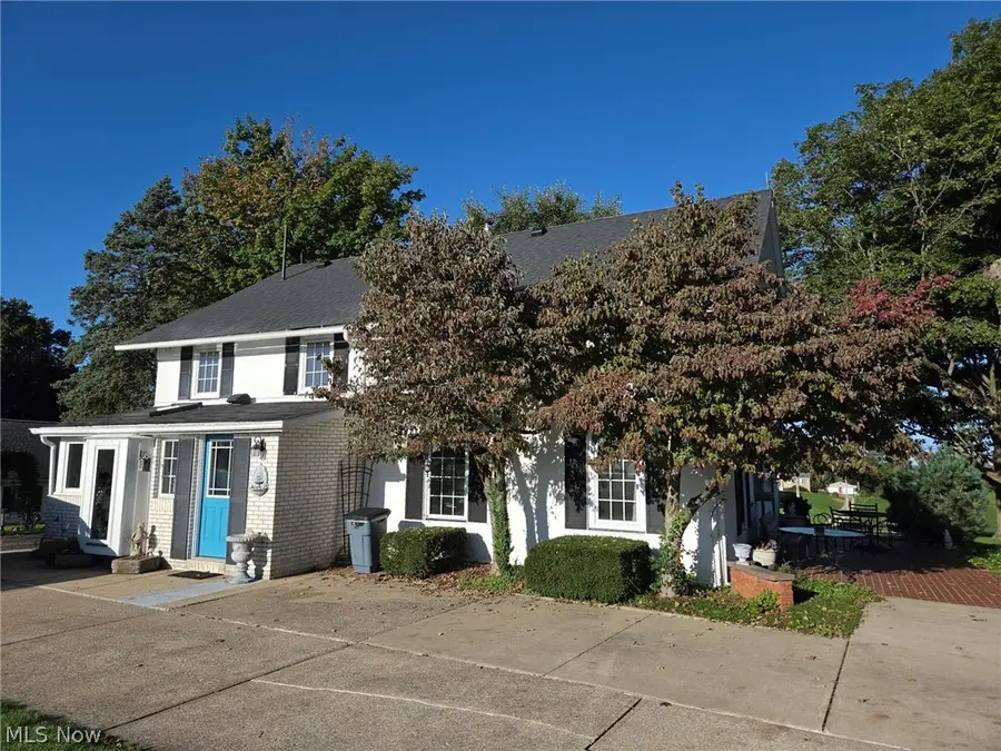 4066 Maplegrove Avenue, Louisville, OH 44641 - #3