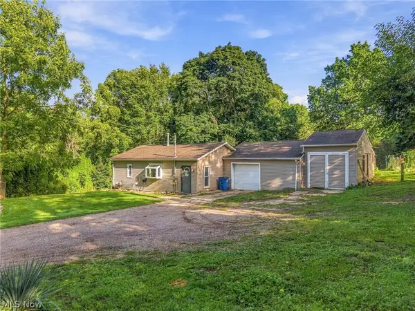 11451 Lloyd Nw Street, Canal Fulton, OH 44614