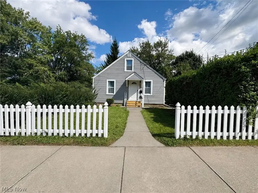 1242 Dartmouth Sw Avenue, Canton, OH 44710 - #2