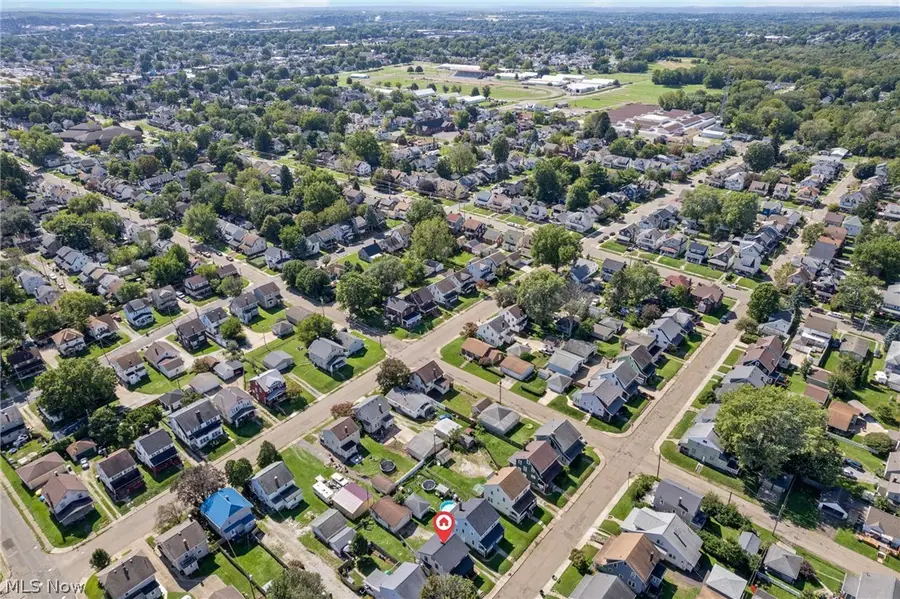 2418 11th Nw Street, Canton, OH 44708 - #2