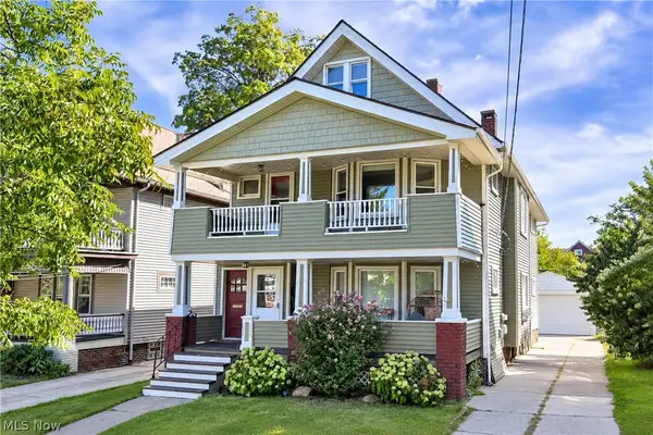 1221 Brockley Avenue, Lakewood, OH 44107